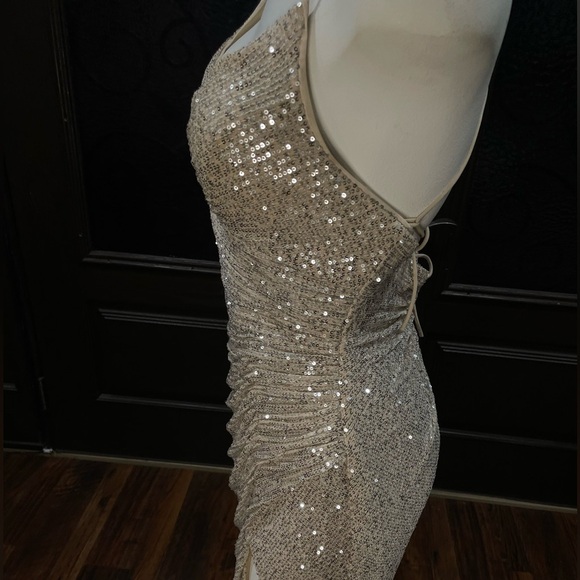 Gold Spaghetti Straps Long Prom Dress. Lace up Sequin Party Evening Wedding sz 8 - Picture 9 of 13